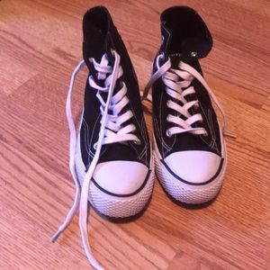 Black and white airwalk  sneakers.